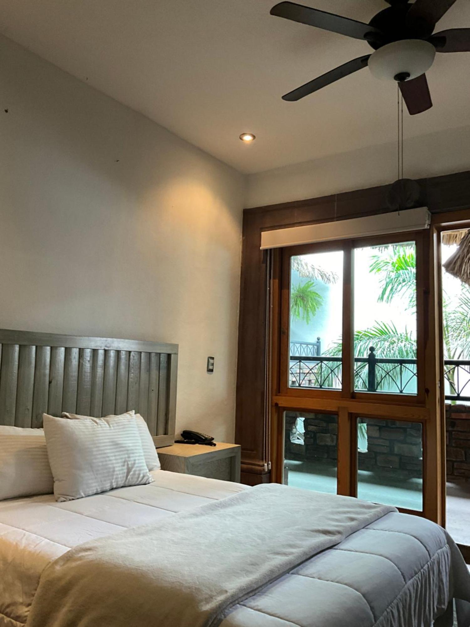 Casa Carmona 33 Hotel Queretaro Ngoại thất bức ảnh