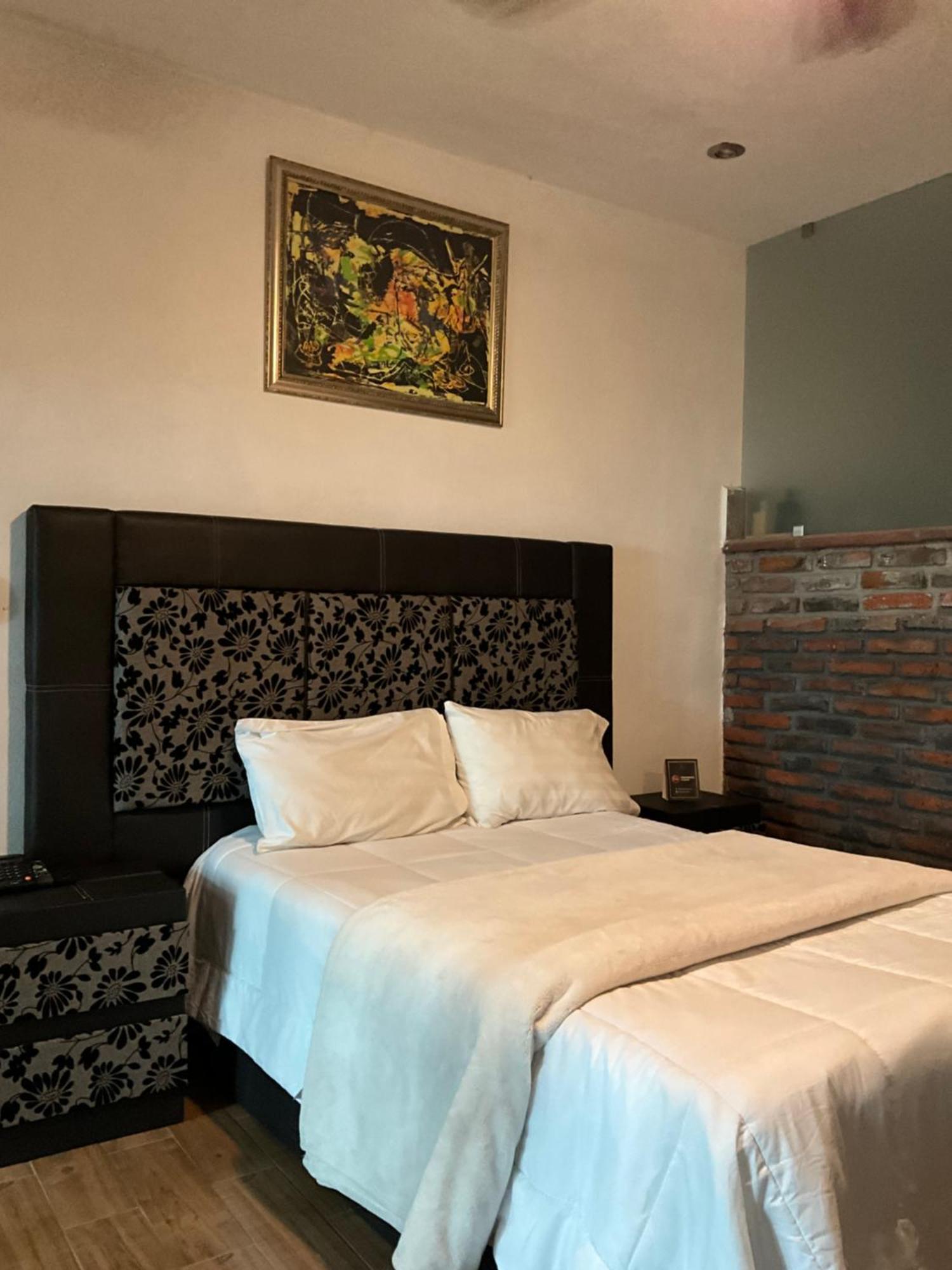 Casa Carmona 33 Hotel Queretaro Ngoại thất bức ảnh