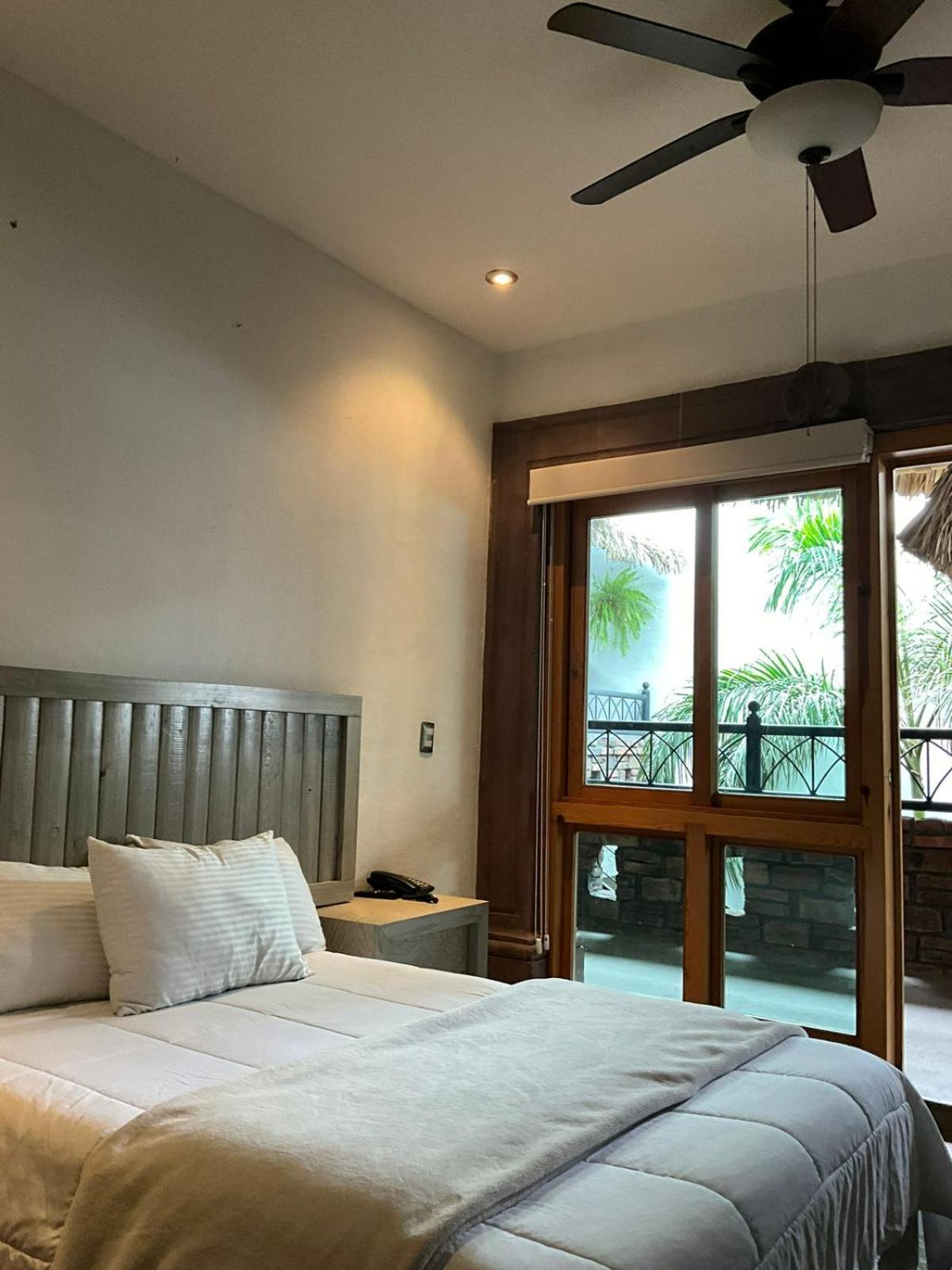 Casa Carmona 33 Hotel Queretaro Ngoại thất bức ảnh